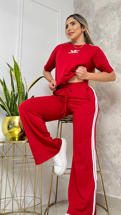 Conjunto de 2 piezas Bota campana ( Camiseta Deportiva Corta Adidas + pantalón)  Diseño Premium